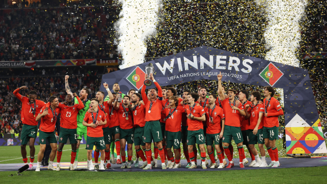 爱游戏-C罗重要时刻反败为胜，巴塞罗那带队取胜！  第1张